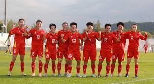 芒特制胜曼联2-1逆转！齐尔克泽破荒但冬窗必须买中场，阿莫林需要沃顿